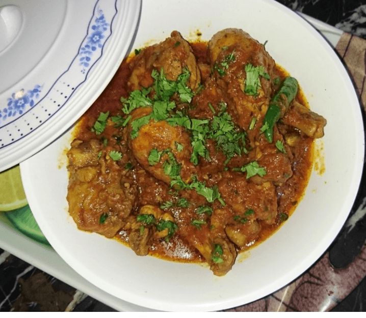 Easy Chicken Curry Pakistani Food Recipe (with video)