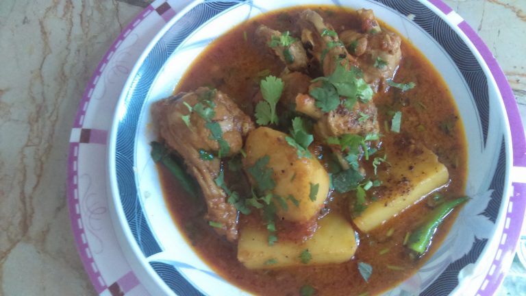 Delicious Chicken Aloo Curry Pakistani Food Recipe (With Video)