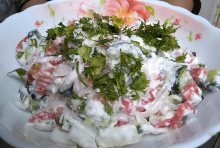 Yogurt Salad Pakistani Food Recipe (With Video)