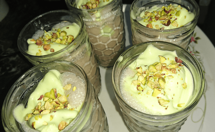 Chocolate With Pista Milk Shake Pakistani Food Recipe2