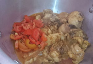 Delicious Potato Chicken Gravy Pakistani Food Recipe13