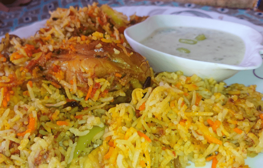 Easy & Delicious Degi Biryani Pakistani Food Recipe (With Video)