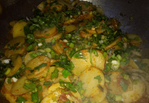 Green Garlic Spicy Potatoes Pakistani Food Recipe1