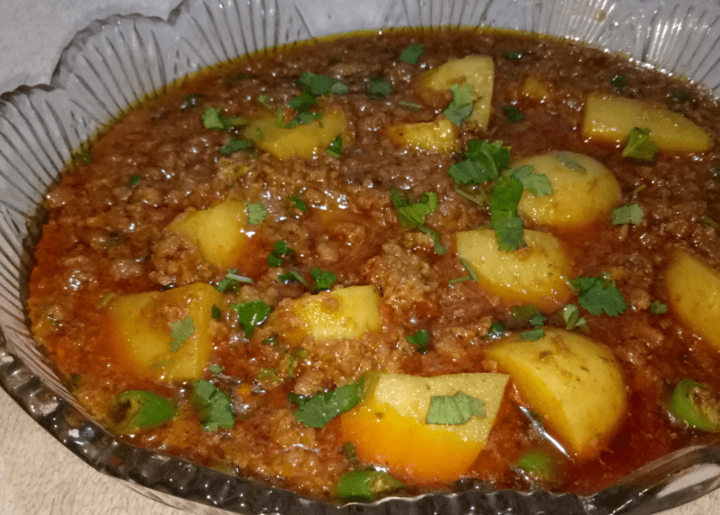 Tasty Aloo Keema Pakistani Food Recipe (With Video)
