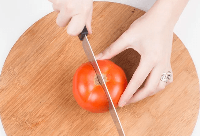 How To Use Tomatoes For Skin Care? Homemade Beauty Tips: