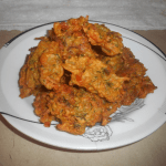 Delicious Spicy Crispy Pakora Pakistani Food Recipe (With Video)