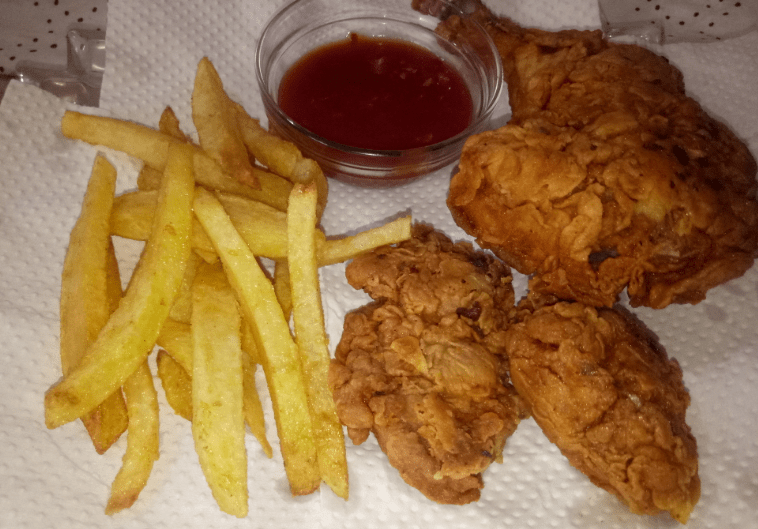 Delicious Fried Chicken Al Baik Style Pakistani Food Recipe (With Video)