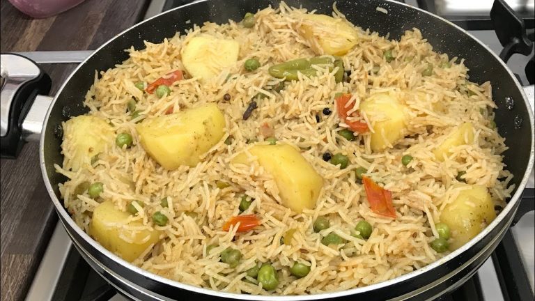 Easy & Tasty Aloo Matar Pulao Pakistani Food Recipe