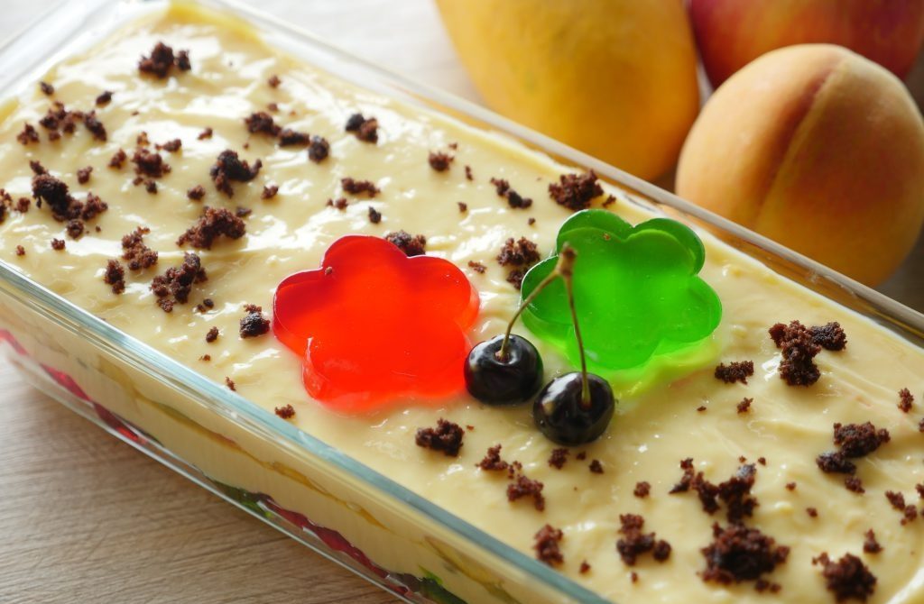 Custard Trifle Recipe by food fusion 3 e1629455374802