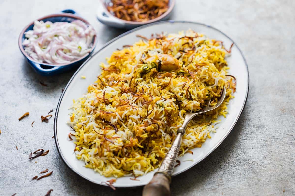 Delicious & Tasty Chicken Dum Biryani Pakistani Food Recipe