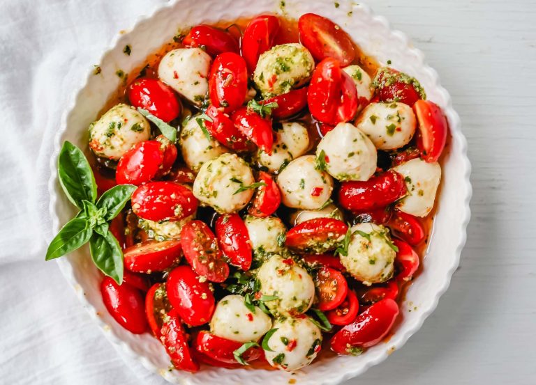 Delicious & Tasty Caprese Salad With Pesto Sauce Recipe