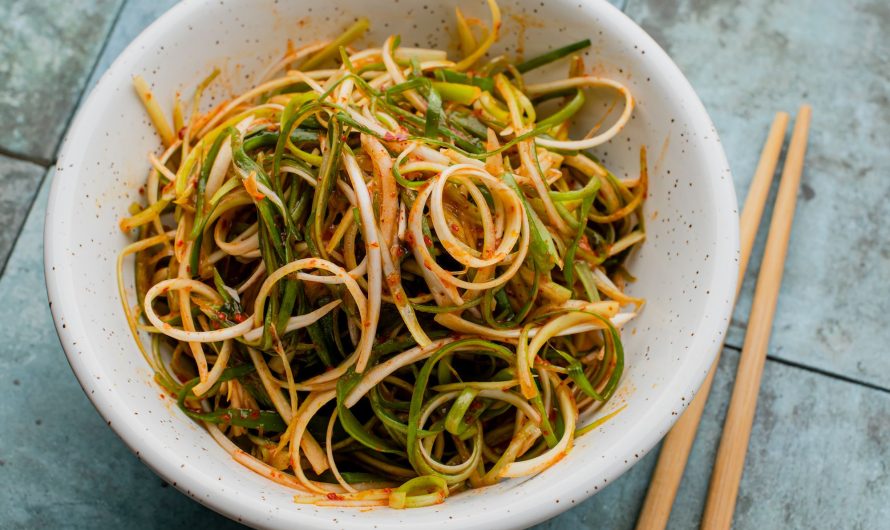 Korean Green Onion Salad (Pa Muchim 파채무침) Recipe