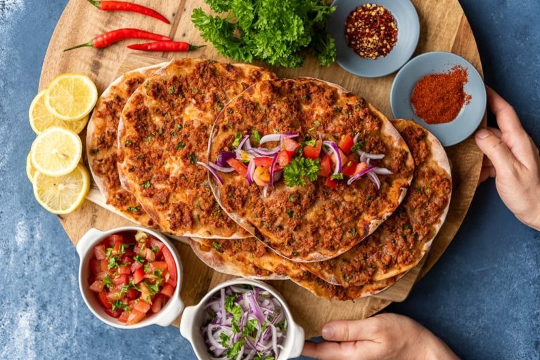 Easy Homemade Turkish Lahmacun Recipe (Turkish Pizza) - Pakistanichefs