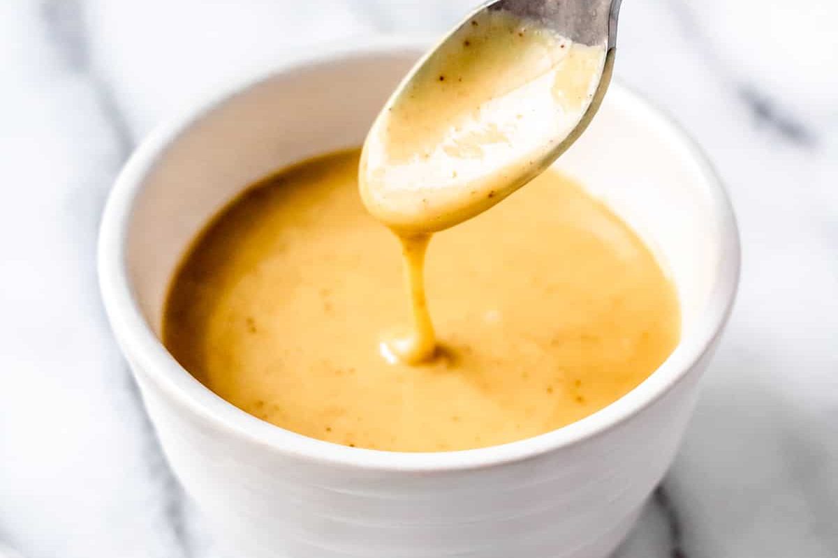 Delicious Homemade Honey Mustard Dipping Sauce Recipe