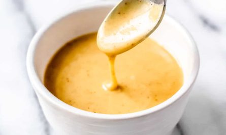 Delicious Homemade Honey Mustard Dipping Sauce Recipe