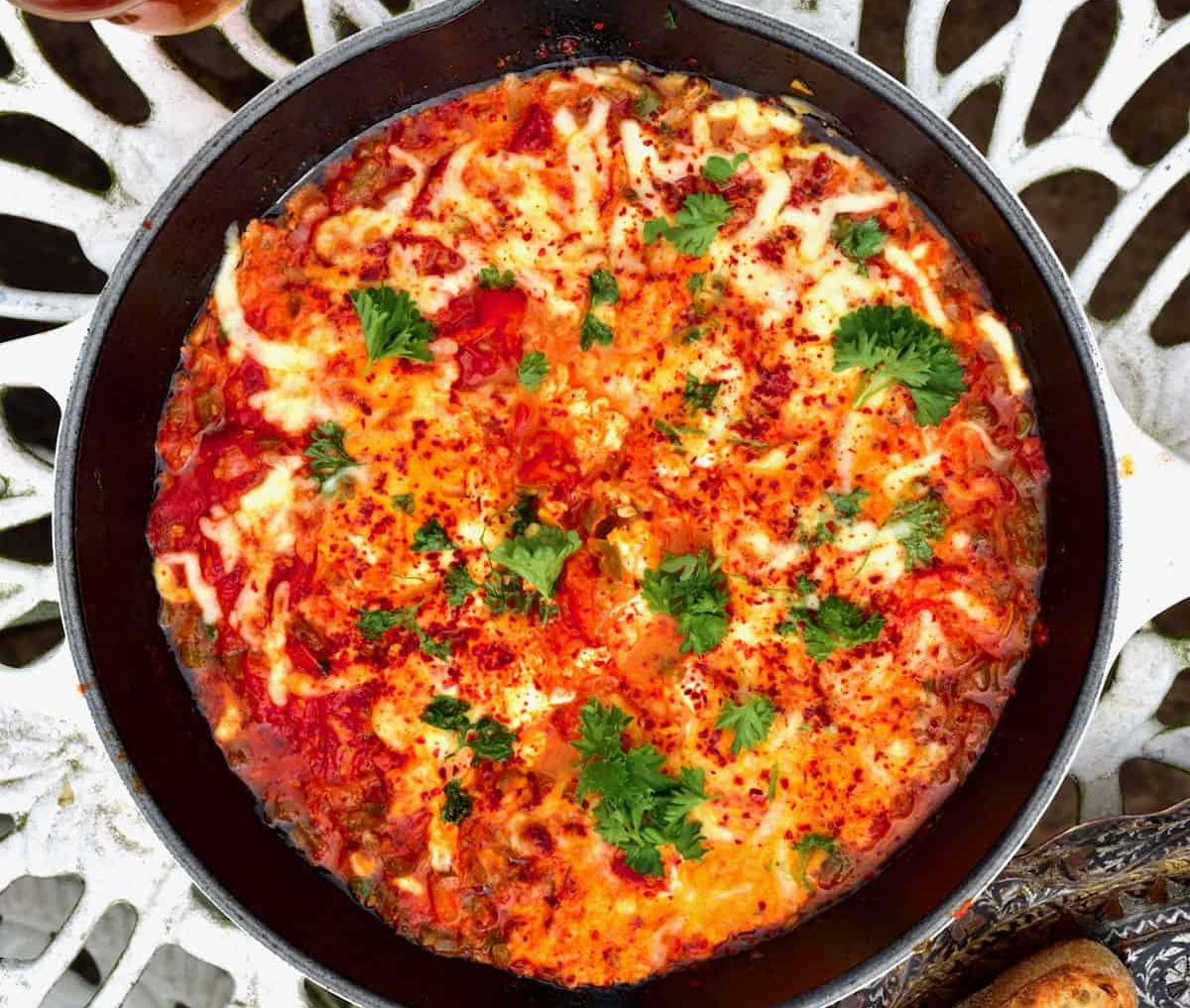 Menemen (Turkish Style Scrambled Eggs With Peppers) Recipe - Pakistanichefs