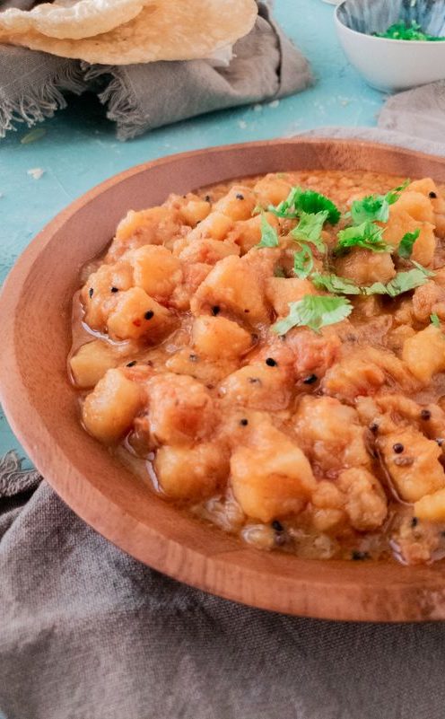 Tasty Aloo Ki Tarkari Pakistani Food Recipe (Potato Curry)